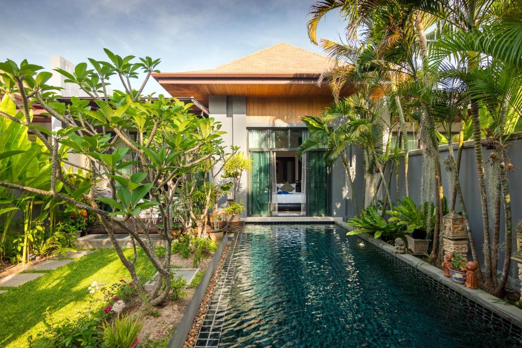 Private pool at Villa SaiYuan in Rawai Beach