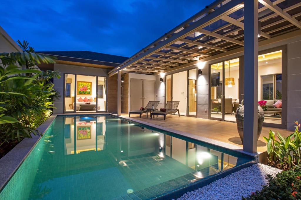 Private pool villa at Dalaa 8 in Kamala Beach