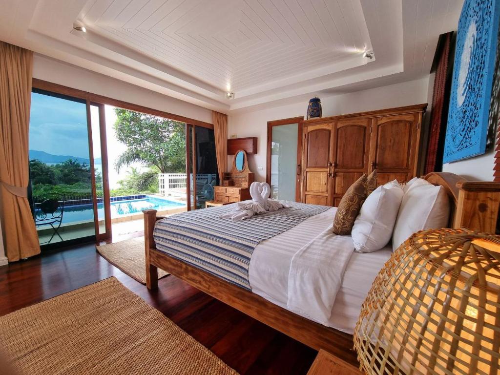 Spacious bedroom and Private Pool villa at Dream Sea Escape in Panwa Beach