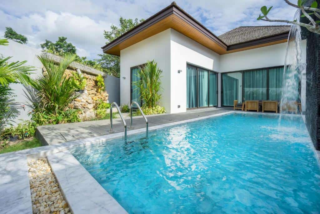 Private pool at Villa CoCo in Kamala Beach