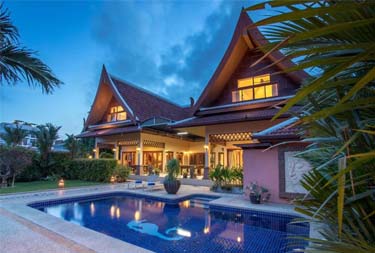 Exterior view of a private pool at Villa Felicity in Rawai Beach